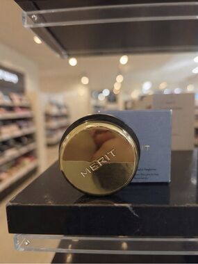 Merit Gold Compact eye shadow- brown